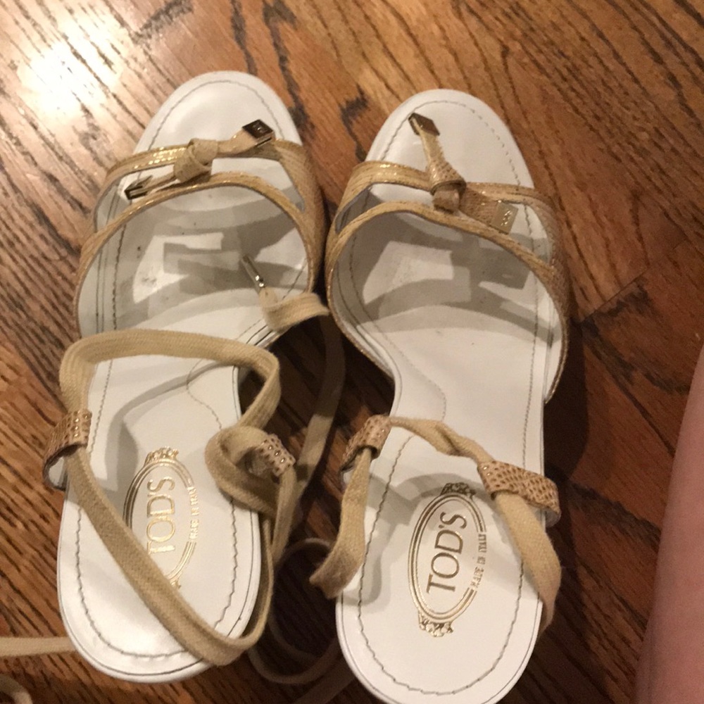 Very new Tods.